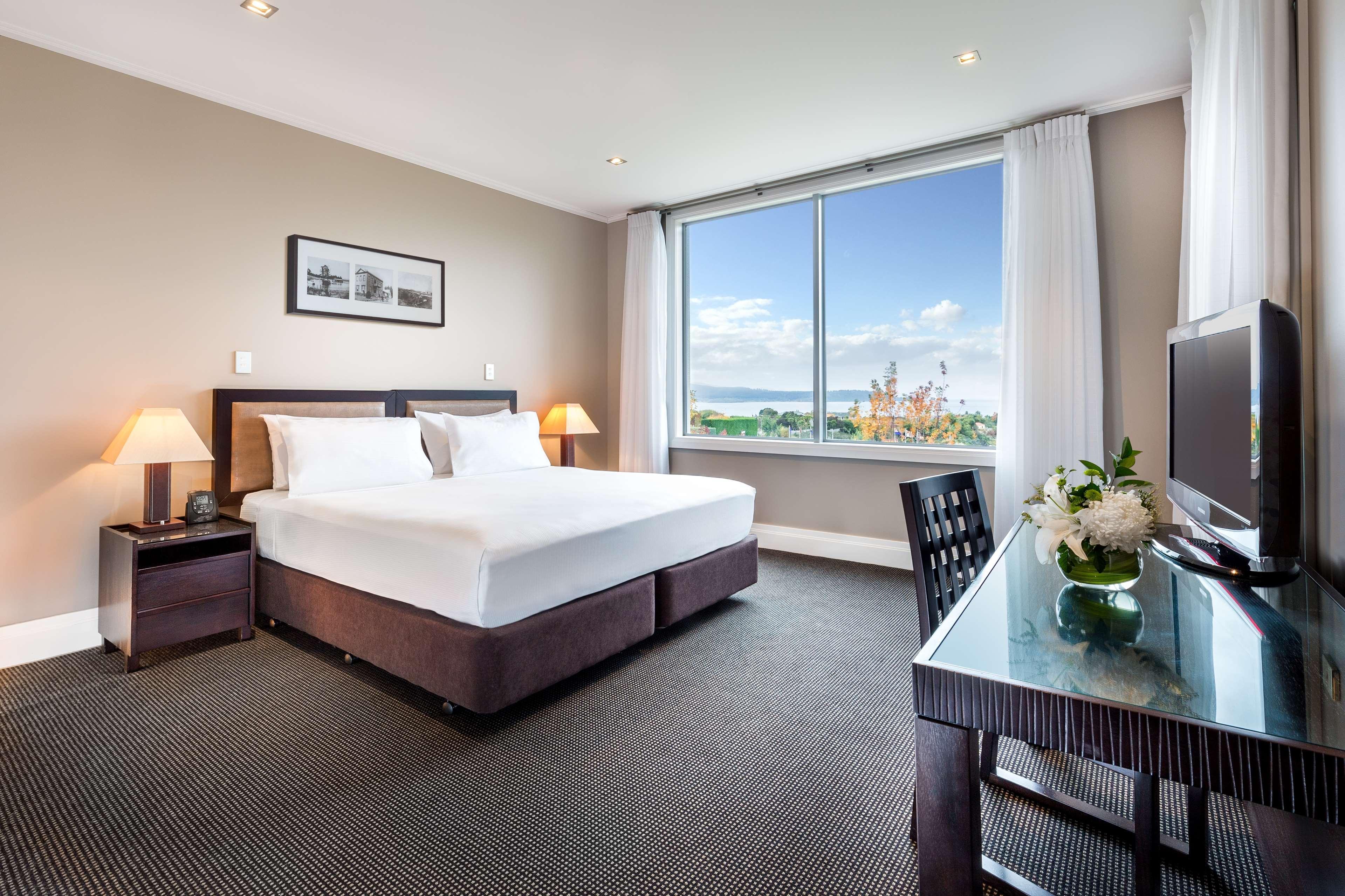 Hilton Lake Таупо Экстерьер фото