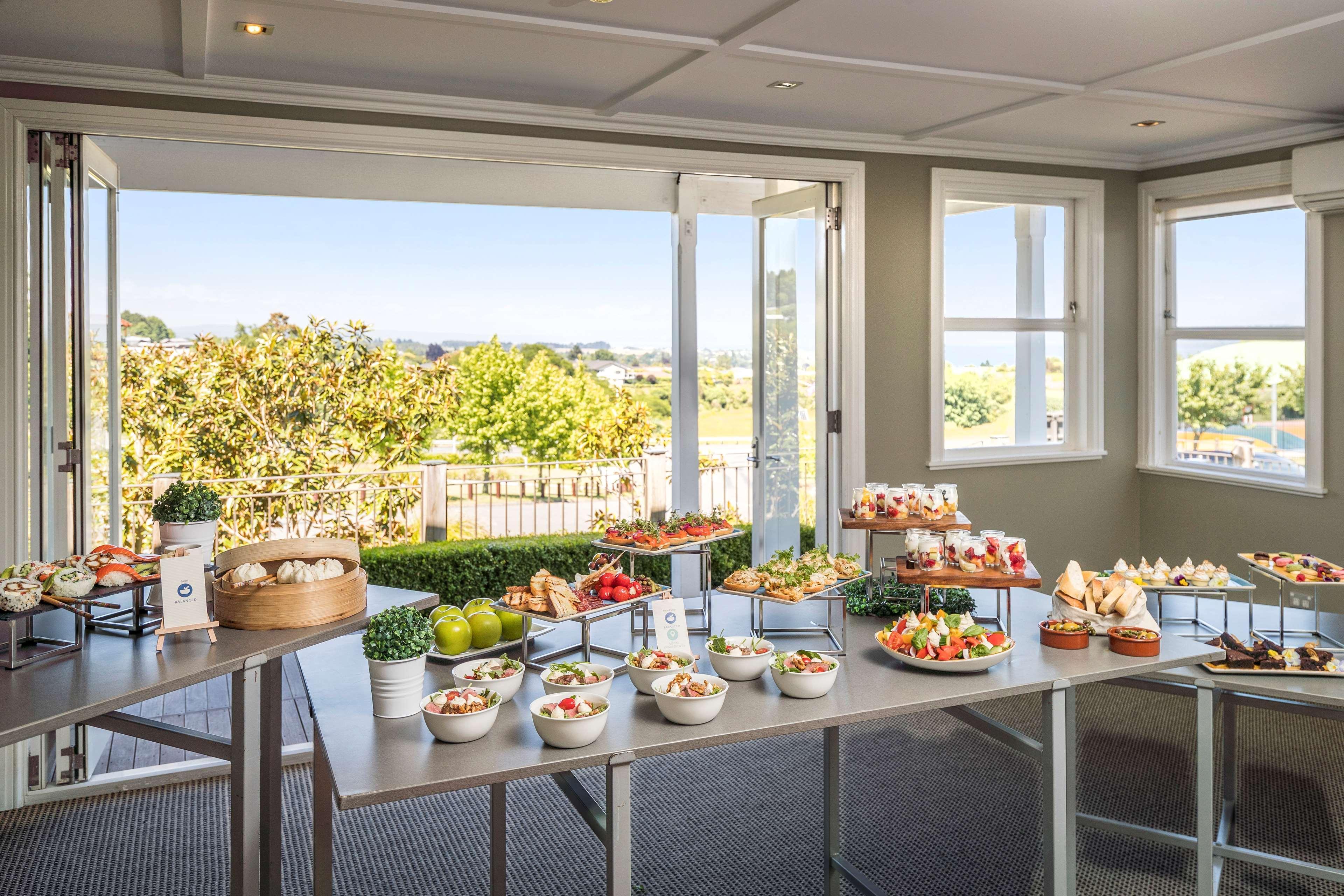 Hilton Lake Таупо Экстерьер фото