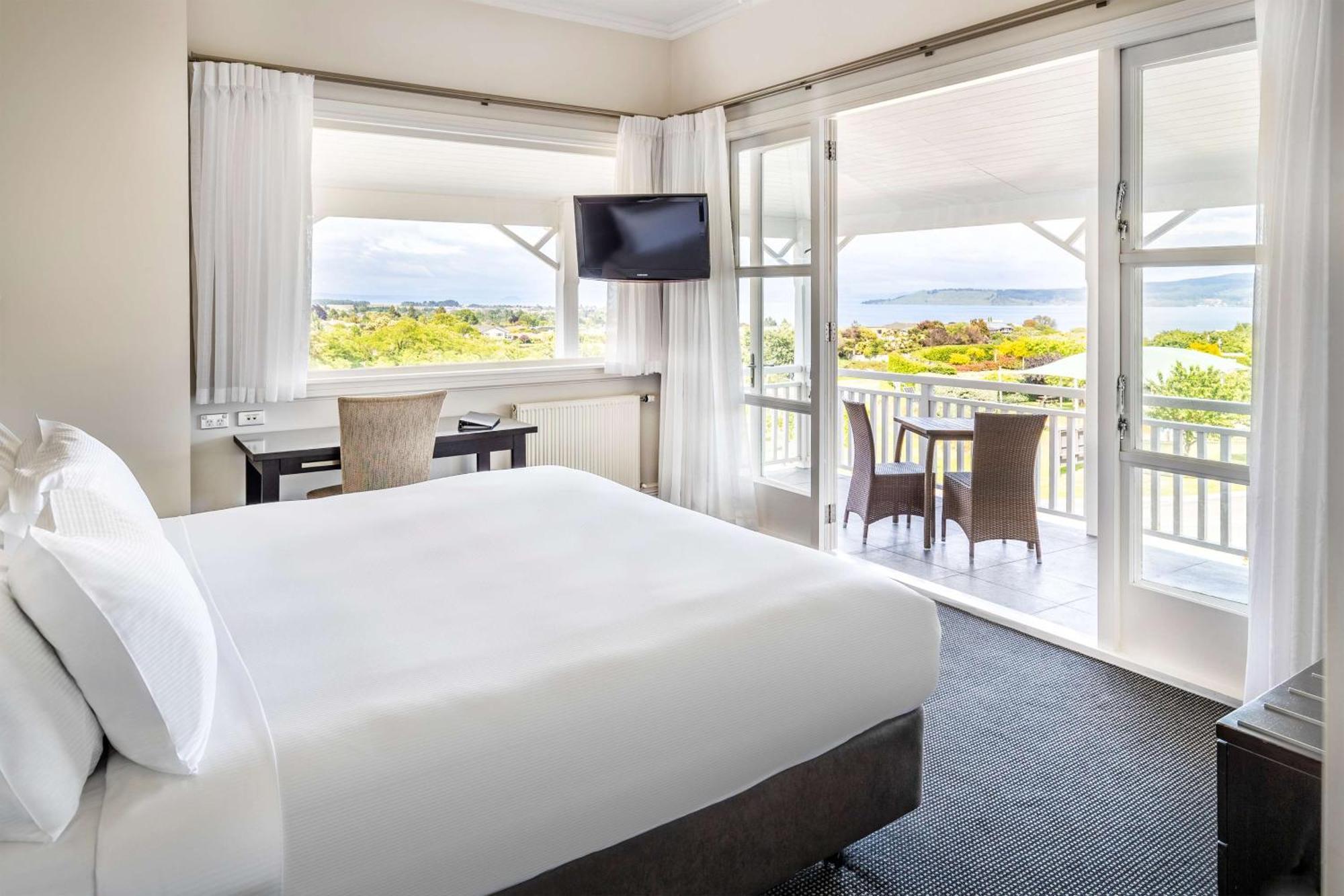 Hilton Lake Таупо Экстерьер фото