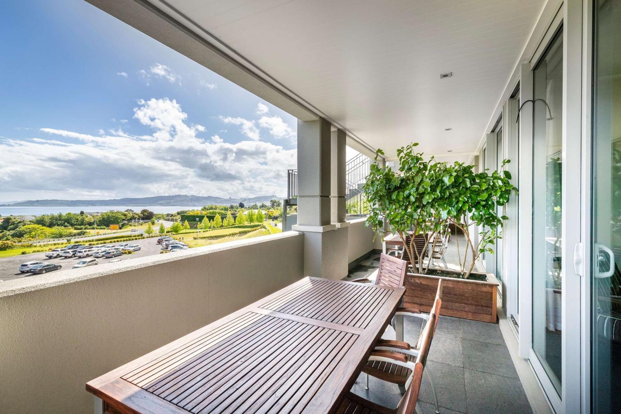 Hilton Lake Таупо Экстерьер фото