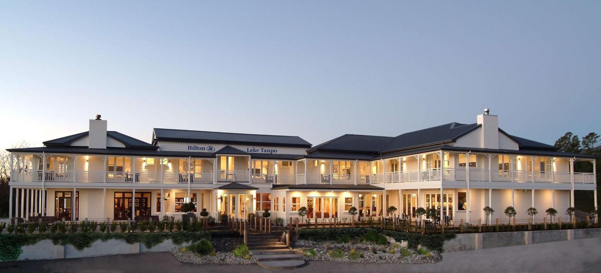 Hilton Lake Таупо Экстерьер фото